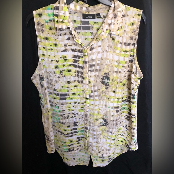 Apt 9, high low tank - Picture 1 of 6